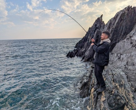 The Snowbee DeepBlue spinning rod in action being used by Ben