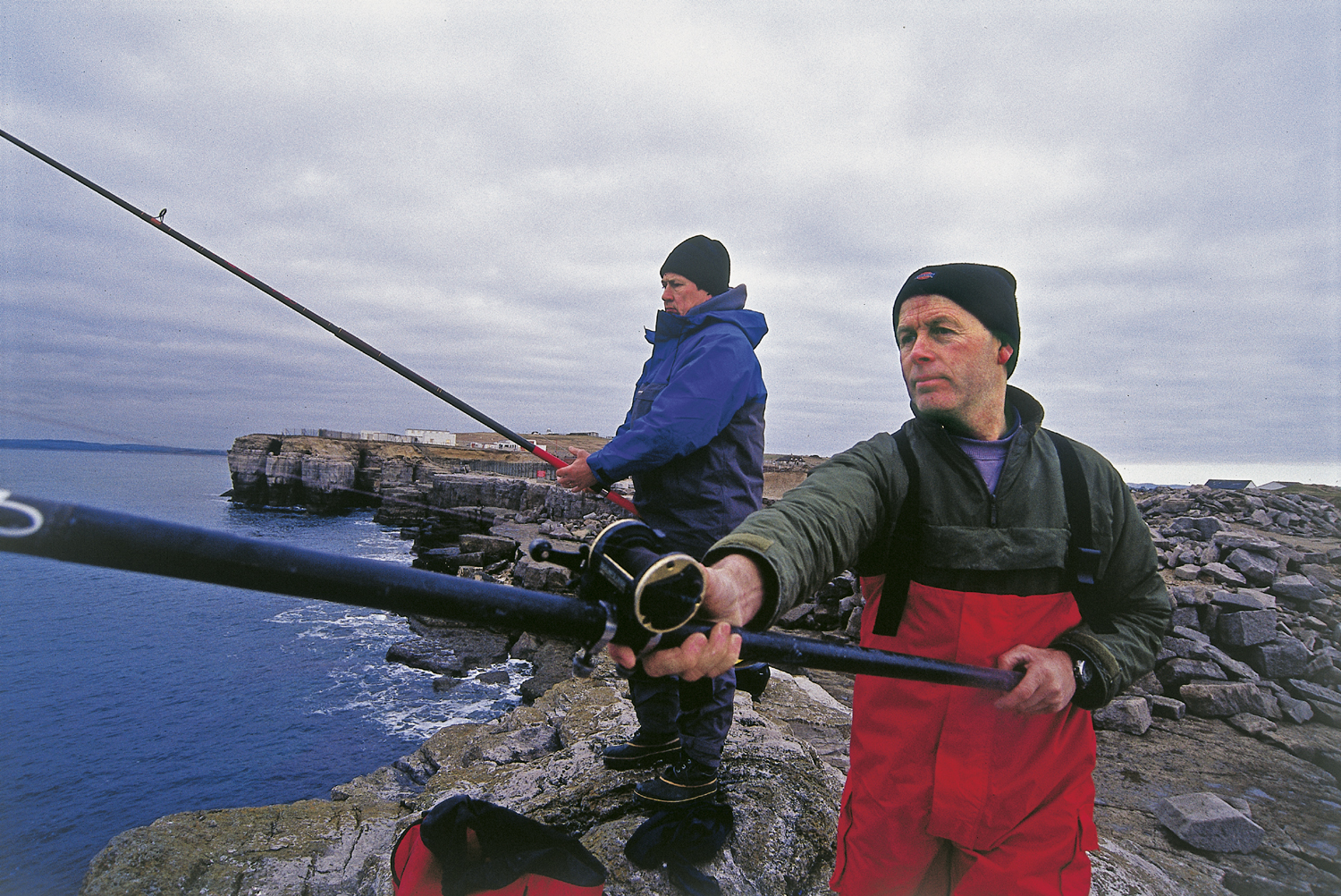 Rock Fishing for Wrasse Off Pulpit Point on Portland - SeaAngler